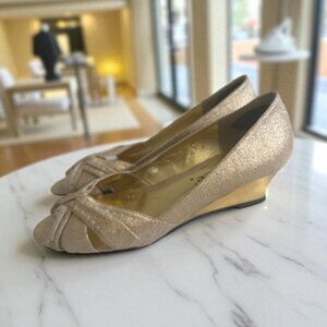 J RENEE Gold Fabric Metallic Kitten Heel Wedges Size 8